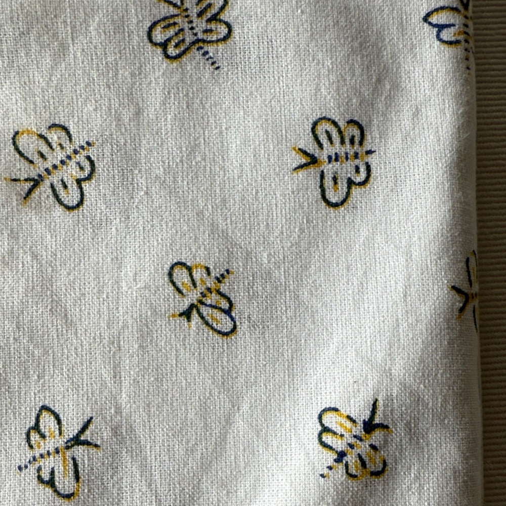 NWT Williams Sonoma Provence Floral Round Tablecloth - Green and Yellow - Picture 7 of 7